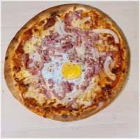 Ham, spek, ui, verse knoflook en ei